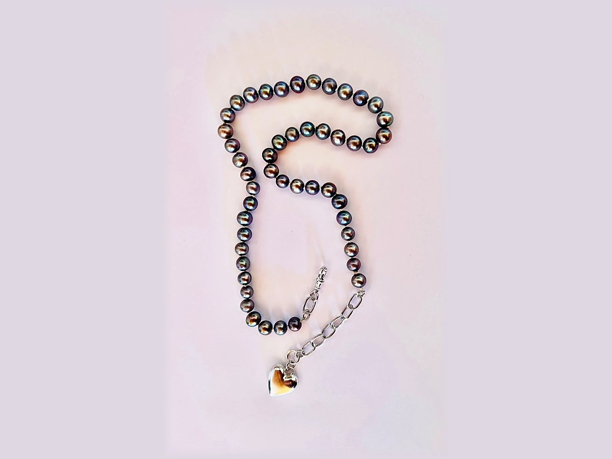 Bespoke necklace hand made by Gerika Langenhoven, Amulet