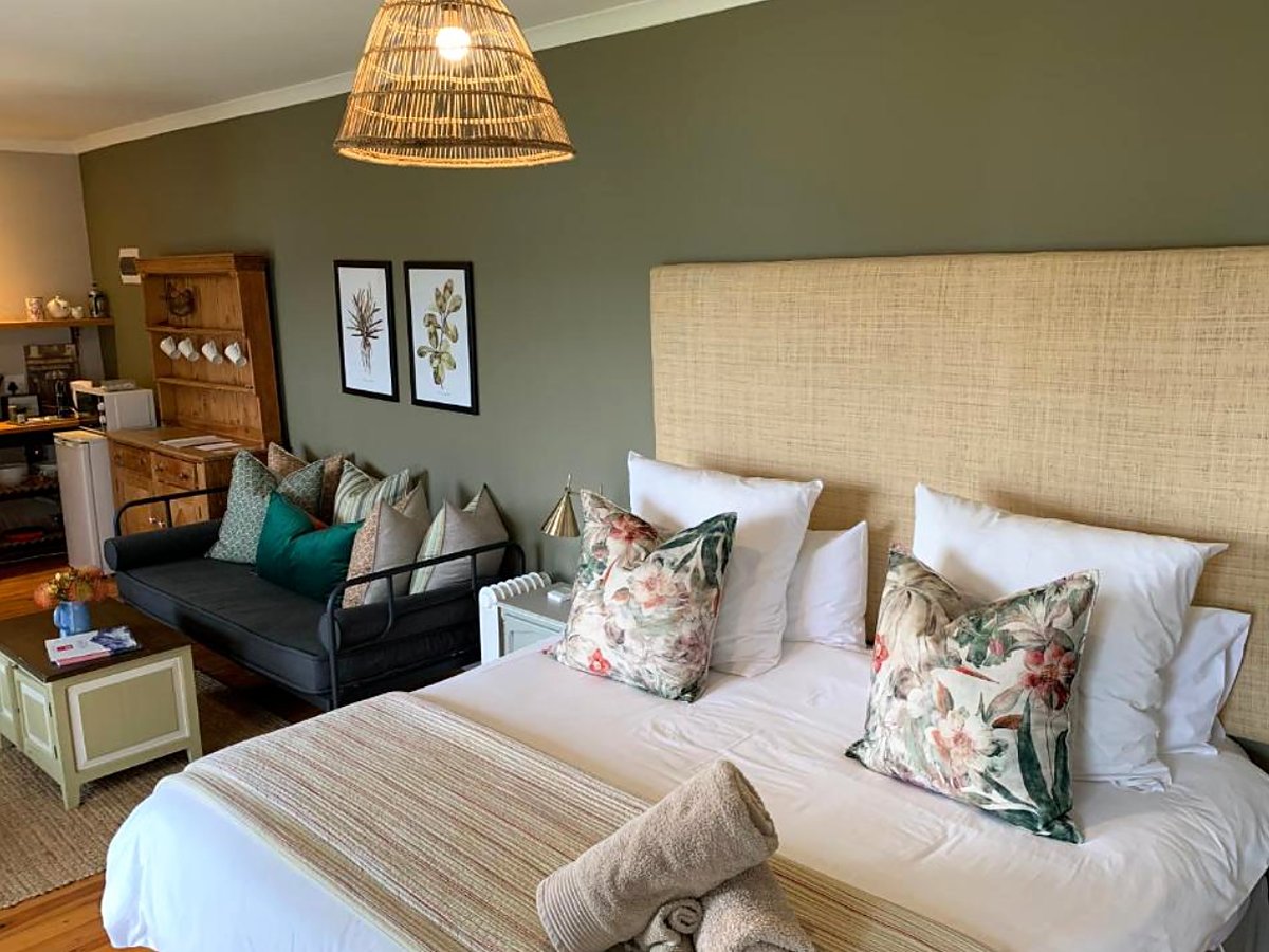 One night for two people at Cheverells Farm Cottages, Elgin